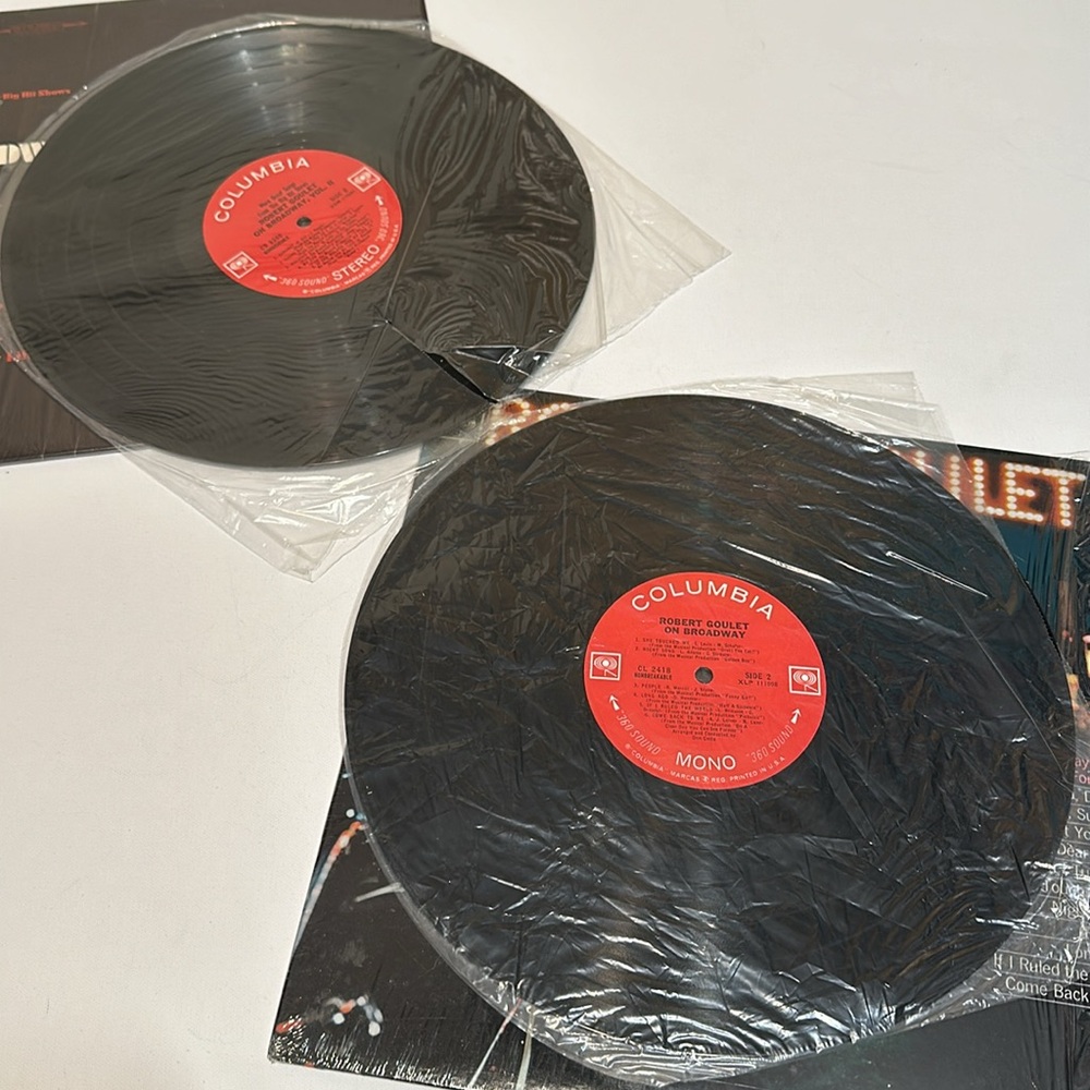 2 ROBERT GOULET VINYLS - Picture 5 of 5